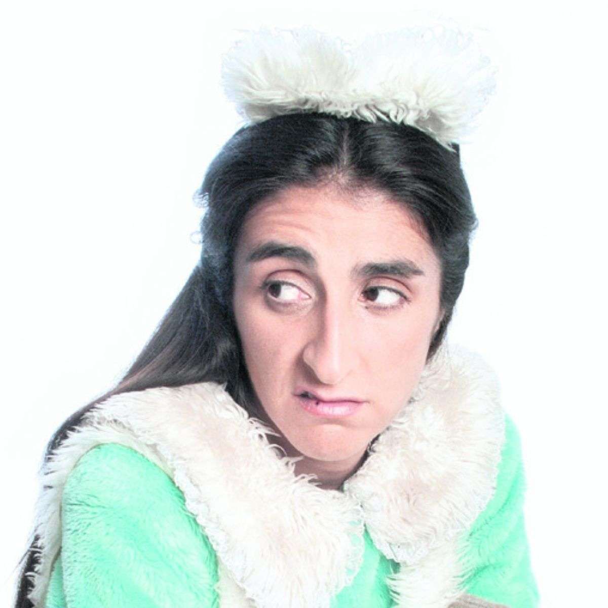 Barbara Torres - Contratación de Artistas - Comediantes