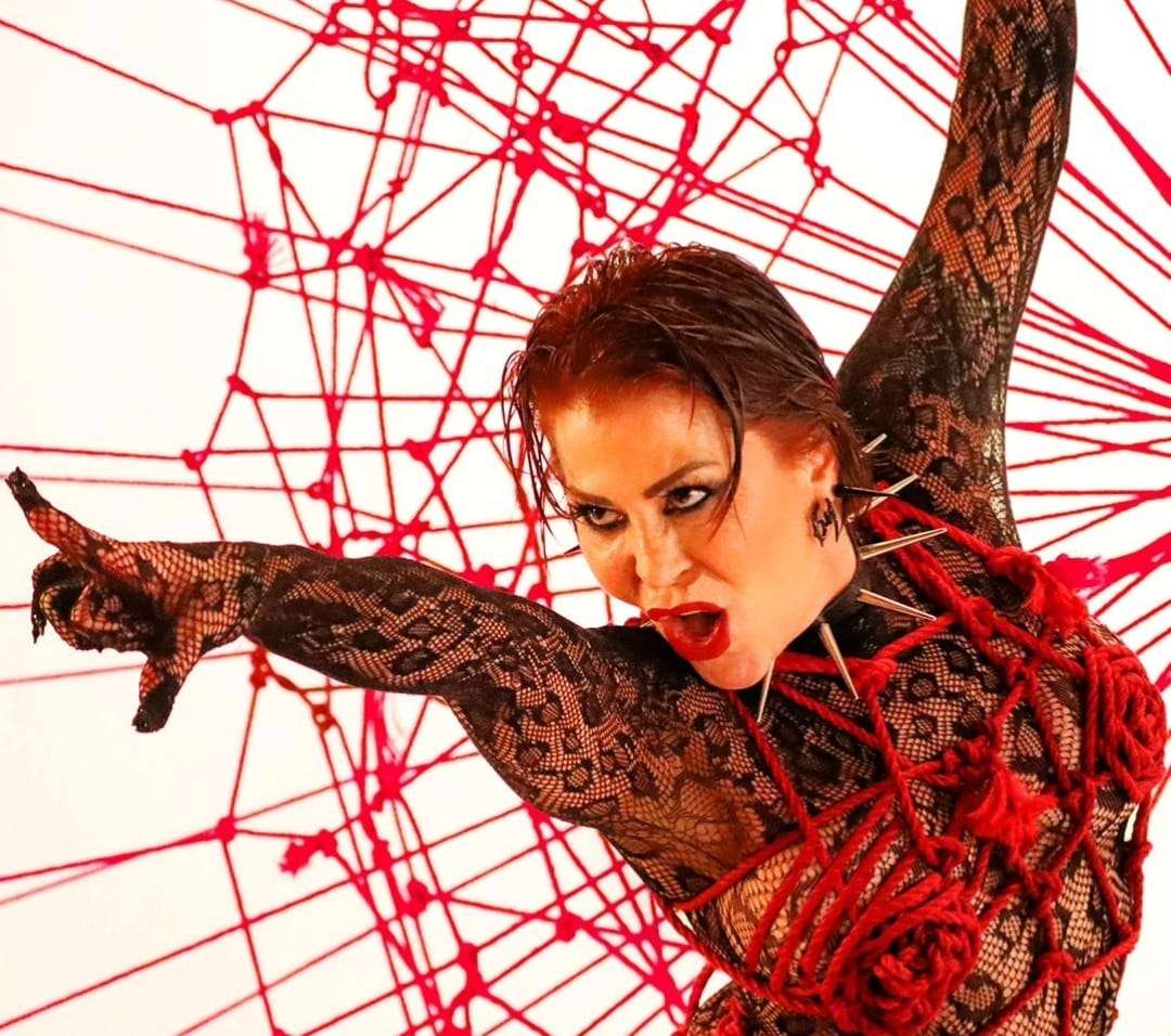 Como contratar a Alejandra Guzman para cualquier tipo de evento