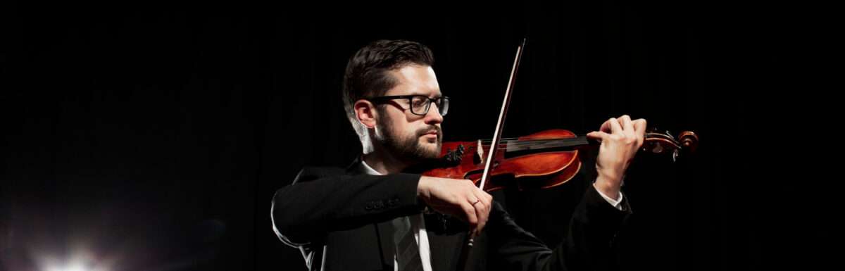 ¿Artistas para un evento cultural? 5 ventajas de contratar con una agencia formal