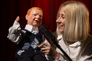 contratación de comediantes
