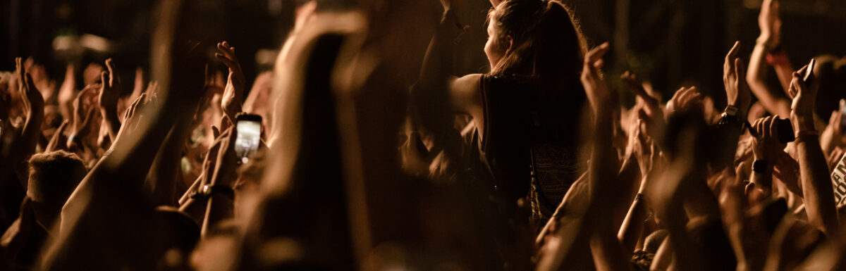 5 errores al contratar artistas para eventos y cómo evitarlos