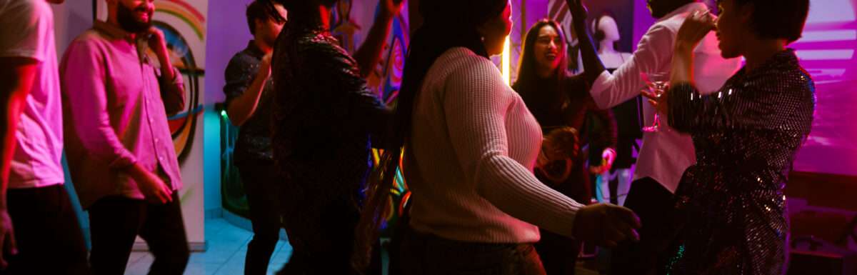 Por qué los grupos musicales en vivo elevan la experiencia de cualquier evento